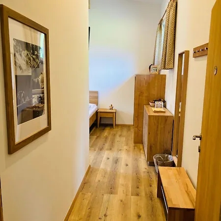 Han/Misafirhane Zum Sepp Tux