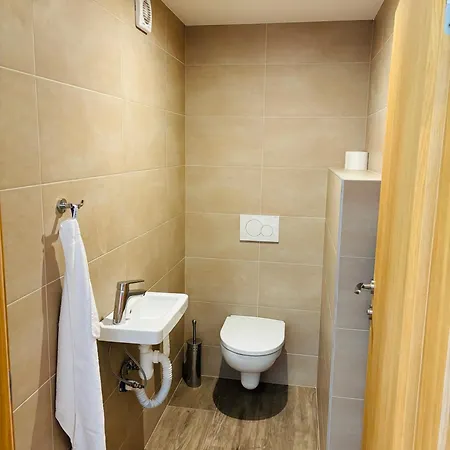 Han/Misafirhane Zum Sepp 2*