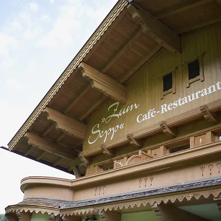 Zum Sepp Herberg Tux